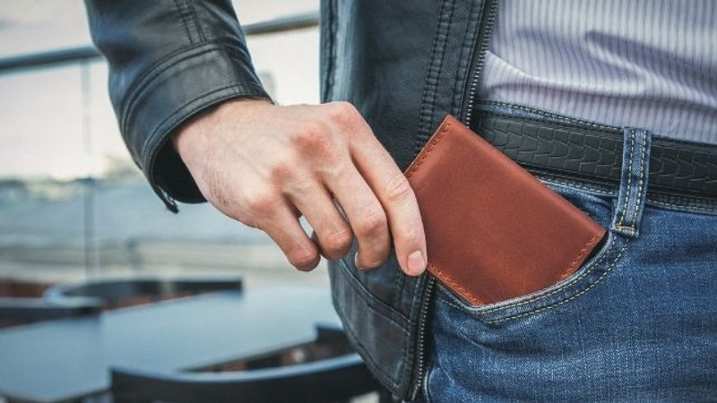 Wallet Size: How To Choose What’s Right for You