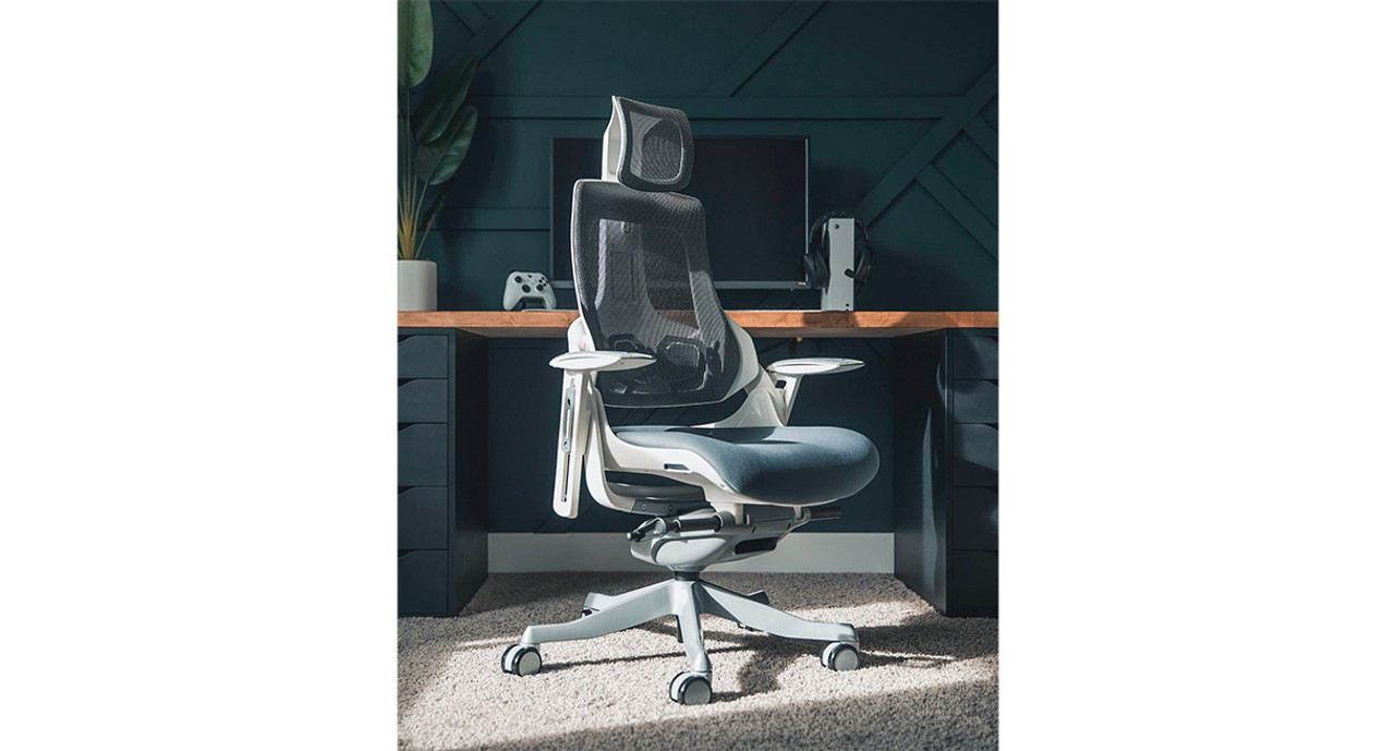 Uplift pursuit ergonomic chair Clearance