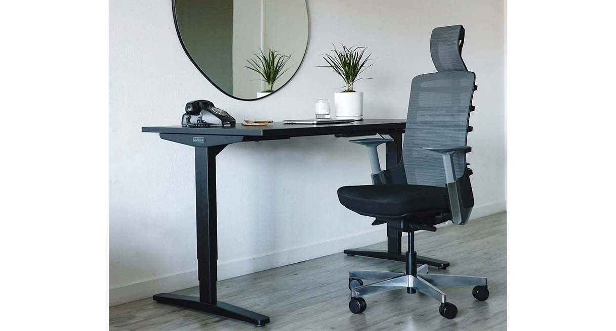 Vert Ergonomic Chair by UPLIFT Desk