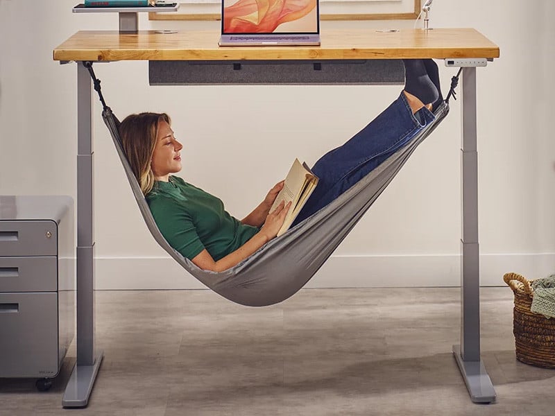 Study Better, Stress Less: A Smarter Dorm Desk Setup | UPLIFT Desk