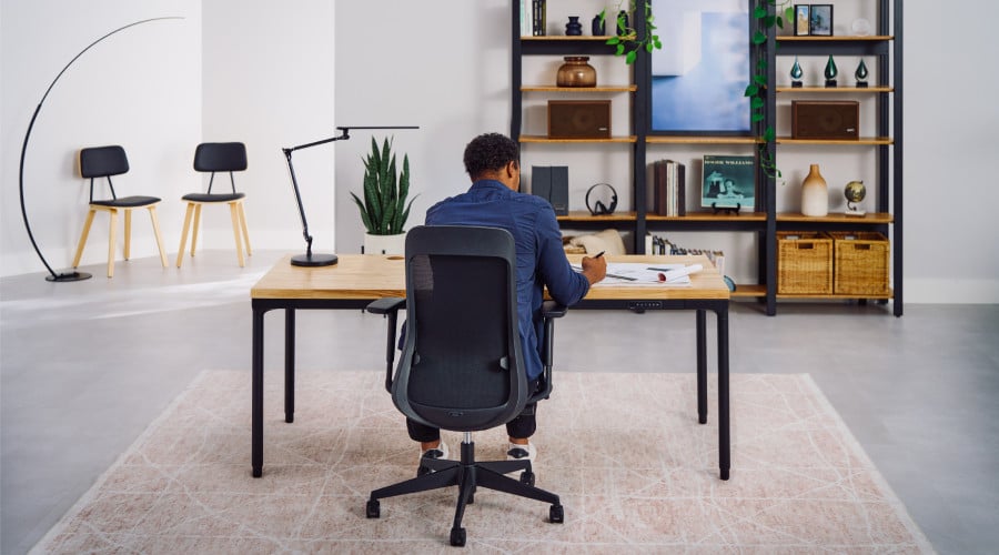 The three-posture workspace | UPLIFT Desk