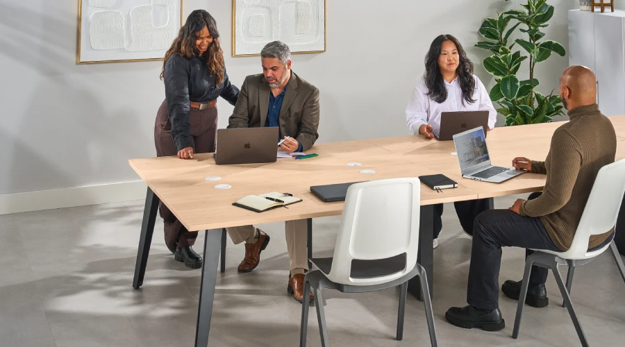 How to choose the right chairs for your conference table | UPLIFT Desk