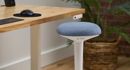 The superellipse shaped seat on the Engage Stool allows for saddle-style or conventional sitting positions