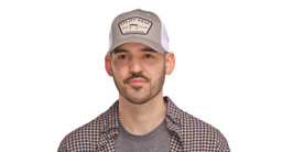 The semi-curved visor keeps vision clear and protects against the sun