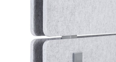 The space in between the panels maximizes the acoustic properties of the wall
