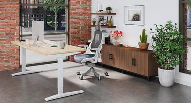60" x 30" Birch Butcher Block Solid Wood UPLIFT V2 Desk with Pursuit Chair