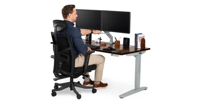 Use the easy grip handle to adjust the position of both of your monitors with one motion