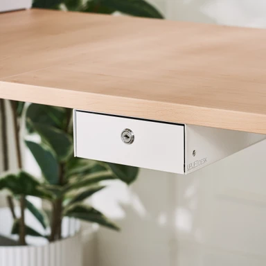 Compact size: 7.2" W x 10.4" D x 2.7" H (exterior dimension), 5.9" W x 10" D x 2" H (interior dimension)