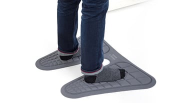 Thermal capacity and temperature regulation allows users to enjoy a refreshing, cool feeling, with or without shoes