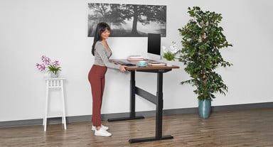 Perfect for large open spaces, classrooms, areas away from walls, workshops, or homes without electricity near ideal desk locations.