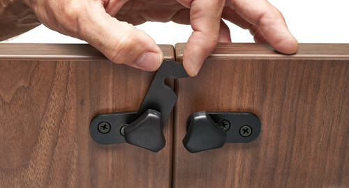 Quickly connect and disconnect tables without the need for tools