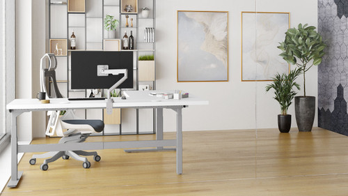 Supports smooth monitor travel between 6.75–19" high