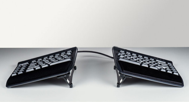 Kinesis Freestyle2 Adjustable Split Keyboard | UPLIFT Desk