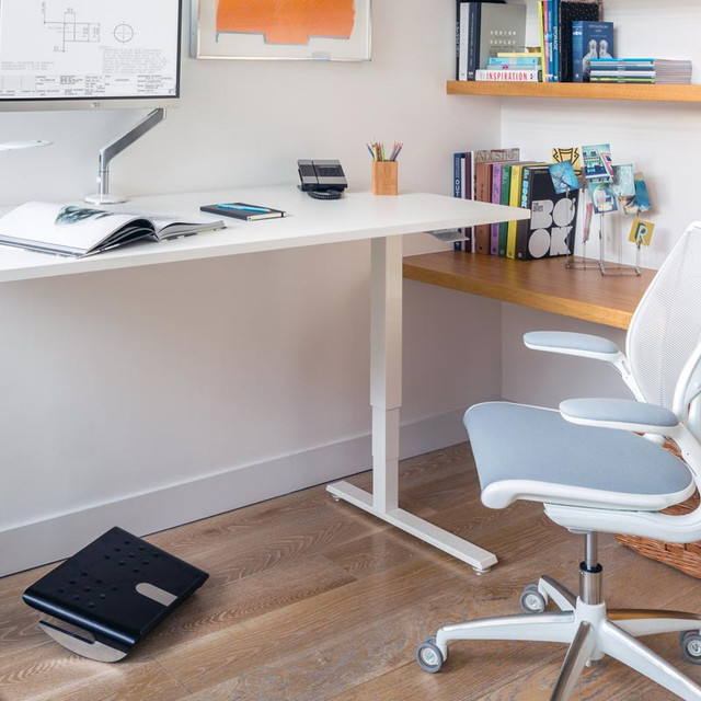 Humanscale FR500 Foot Rocker Foot Rest | UPLIFT Desk