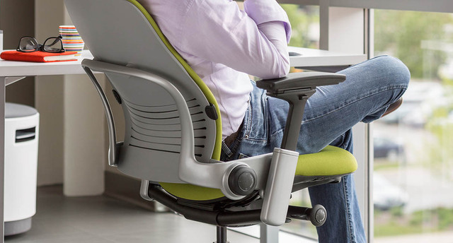 Steelcase Leap | UPLIFT Desk