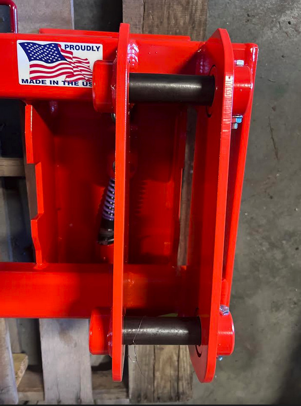 PIN ON KUBOTA 1001 & 1002 TO SKID STEER