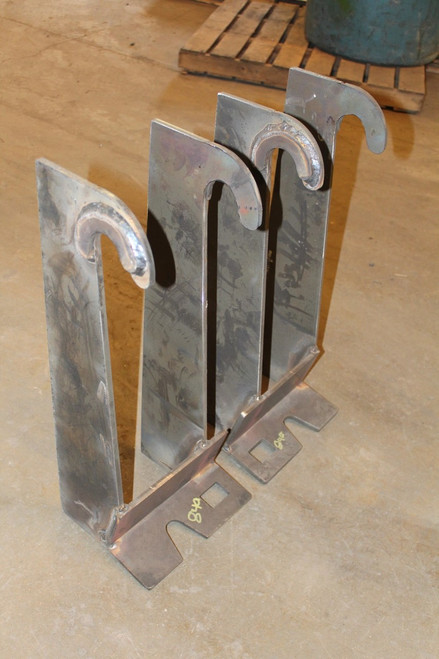Made to fit John Deere 840 series
Perfect brackets to build your own adapter