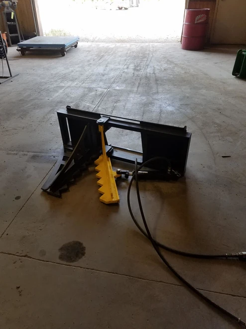 Choose any bracket backing to fit your implement
We customize any bracket to fit, call us if you don't see your bracket option
Pulls smaller trees, less than 6" diameter
Comes with hydraulic cylinder only. No Hoses.