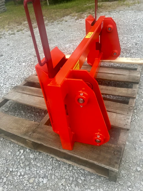 Converts a Pin On Kubota LB552 to use standardized skidsteer equipment. Comes with (4) new 1" x 5 1/8" Pins. Two crossbar design keeps the face of the latch boxes in line and keeps them from twisting and going out of alignment.