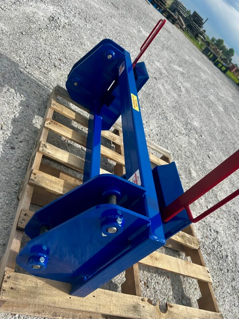 Great bend 240 to universal skid steer. Comes with (4) 1" pins. Thin design for maximum lift capacity. 5000# lifting capacity.