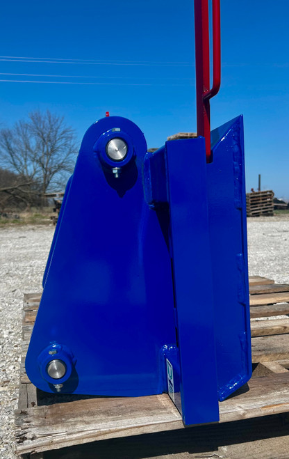 FORD 771 PIN ON TO UNIVERSAL SKID STEER
