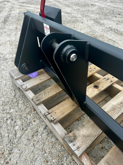 Freeman to universal skid steer. Washburn company has perfected this factory Freeman to the most widely accepted universal skid steer adapter. Freeman is a standard build with 3/8" brackets and 1" pins. Washburn Company makes a wide variety of great bends and other manufactures like John Deere, Kubota, Case, Tellehandler, etc. Give us a call to get your great bend started today! 800/283-7107