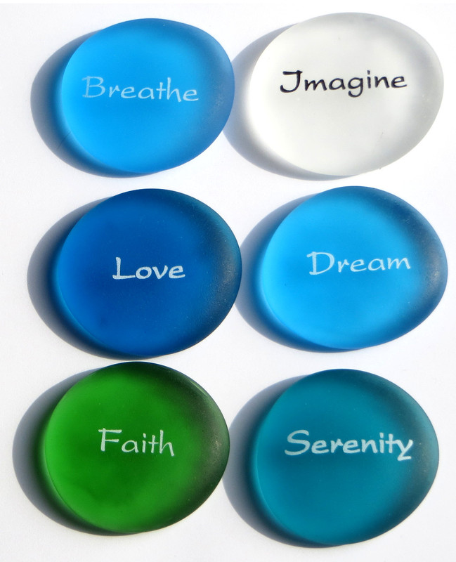 Medium Sea Glass Stones (Phrase)