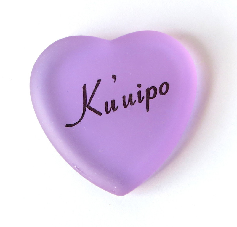 Ku'uipo heart, lilac, from Lifeforce Glass, Inc.