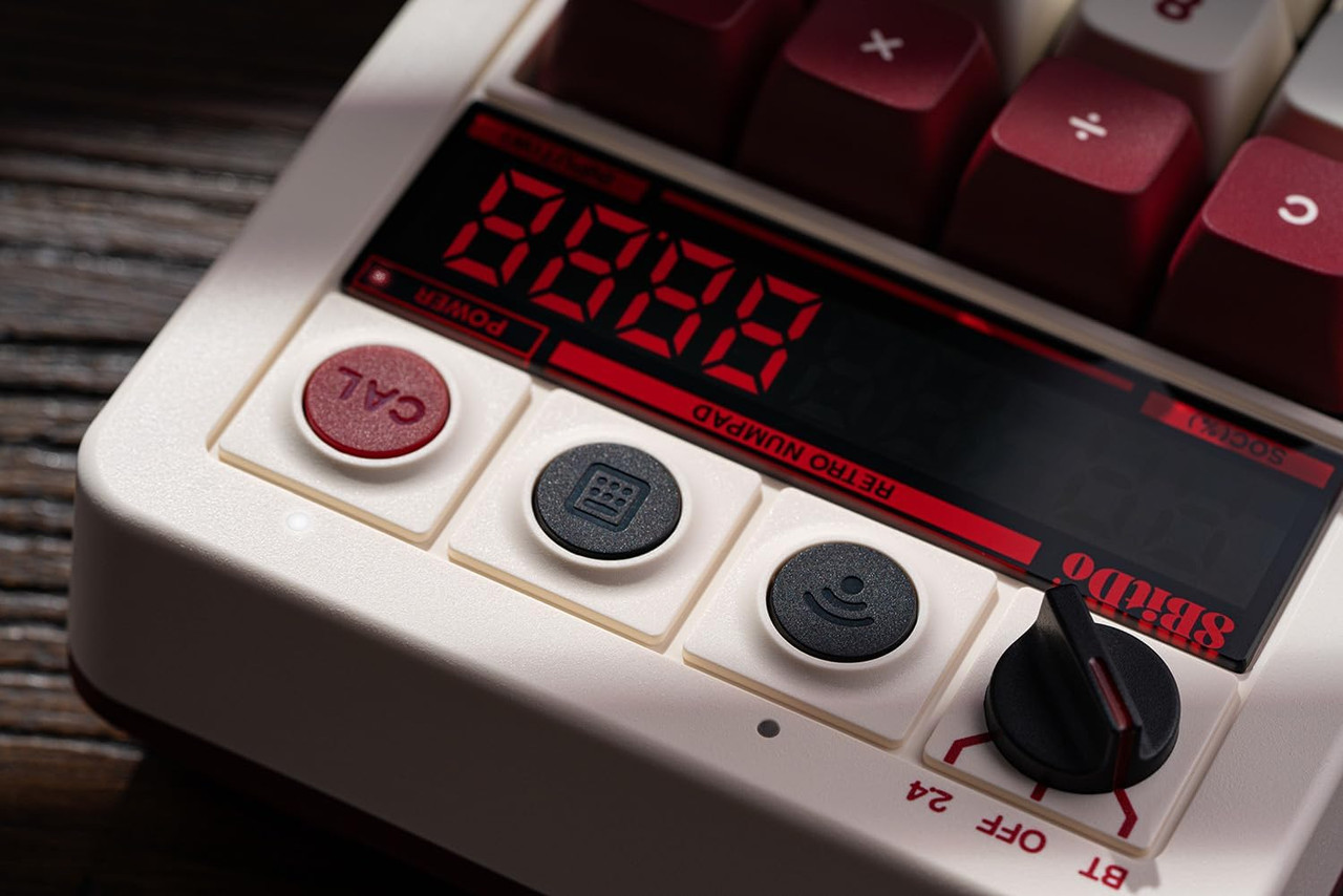 【未開封】8BitDo Retro メカニカルキーボード Famicom色 未開封】8BitDo Retro メカニカルキーボード Famicom色 懐かしすぎて