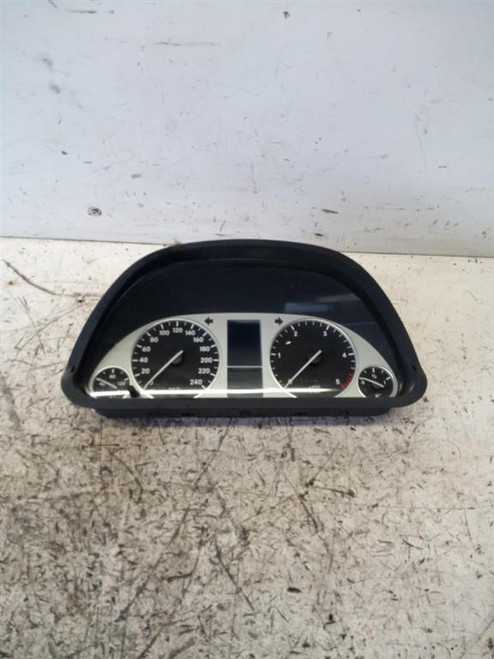 MERCEDES CLASSE B «W245» (2006) ALLESTIMENTI INTERNI QUADRO STRUMENTI USATO Da 2005 A 2008 [[221461]]