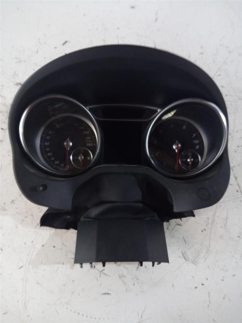 MERCEDES CLASSE GLA «X156» (2017) ALLESTIMENTI INTERNI QUADRO STRUMENTI USATO Da 2017 in poi [[217503]]