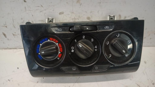 LANCIA YPSILON «III» (2011) ALLESTIMENTI INTERNI MODULO COMANDO RISCALDAMENTO / CLIMA USATO [[238331]]