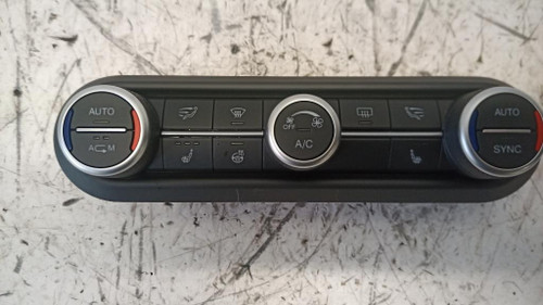 ALFA ROMEO GIULIA (2016) ALLESTIMENTI INTERNI MODULO COMANDO RISCALDAMENTO / CLIMA USATO Da 2016 in poi [[238027]]