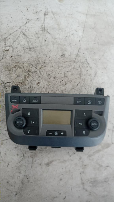 FIAT GRANDE PUNTO (2006) ALLESTIMENTI INTERNI MODULO COMANDO RISCALDAMENTO / CLIMA USATO Da 2005 A 2010 [[213510]]