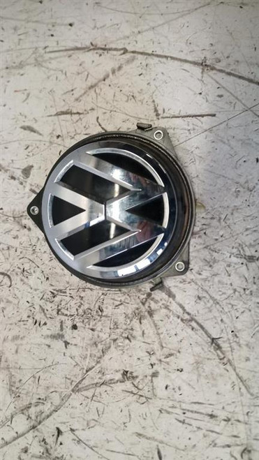 VOLKSWAGEN T-ROC «A11»  (2017) LAMIERATI ESTERNI STEMMA PORTELLO POST. USATO Da 2017 in poi [[237800]]