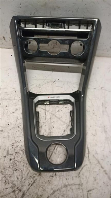 VOLKSWAGEN T-ROC «A11»  (2017) ALLESTIMENTI INTERNI MASCHERINA CONSOLE CENTRALE (ANT.) USATO Da 2017 in poi [[237773]]