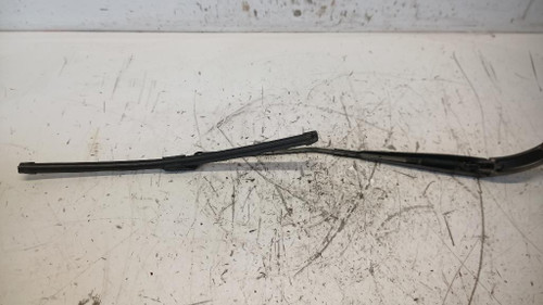 VOLKSWAGEN T-ROC «A11»  (2017) CRISTALLI BRACCIO TERGICRISTALLO PARABREZZA DX. USATO Da 2017 in poi [[237789]]