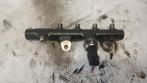 NISSAN QASHQAI «II» (2014) SCARICO E INIEZIONE DISTRIBUTORE CARBURANTE (FLAUTO) USATO Da 2014 A 2017 [[235667]]