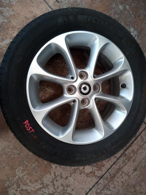SMART FORTWO COUPÉ «453» (2015) LAMIERATI ESTERNI CERCHIO RUOTA POST. DX. USATO [[227839]]