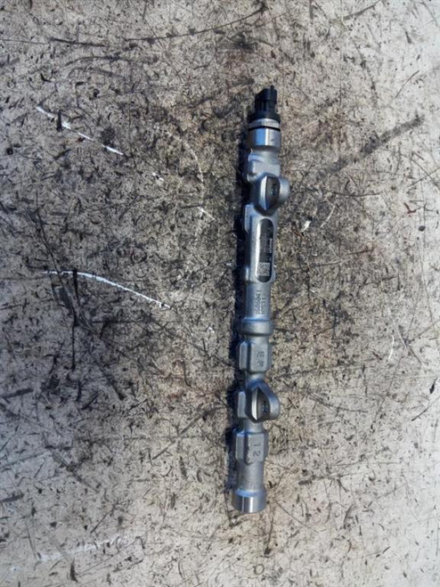 FIAT 500 «II» (2008) SCARICO E INIEZIONE DISTRIBUTORE CARBURANTE (FLAUTO) USATO Da 2007 A 2012 [[224503]]