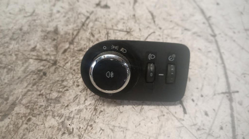 OPEL CORSA «D» (2010) IMPIANTO ELETTRICO INTERRUTTORE ILLUMINAZIONE USATO Da 2010 A 2011 [[239051]]