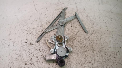 TOYOTA YARIS (JAPAN) «I» (1999) LAMIERATI ESTERNI ALZACRISTALLO PORTA ANT. DX. USATO Da 1999 A 2003 [[233648]]