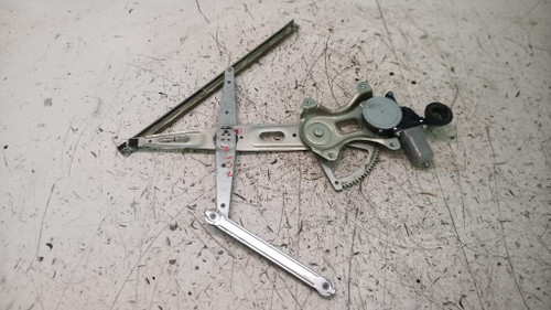 TOYOTA YARIS (FRANCE ) «III» (2009) CRISTALLI ALZACRISTALLO PORTA ANT. DX. USATO Da 2009 A 2011 [[233054]]