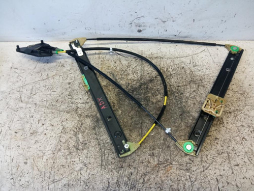 AUDI A1 «8X1» (2010) CRISTALLI ALZACRISTALLO PORTA ANT. DX. USATO Da 2010 in poi [[230711]]