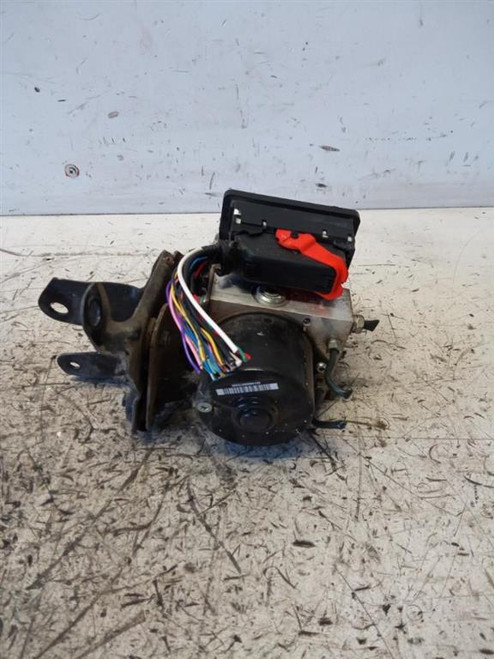 TOYOTA YARIS «IV» (2012) IMPIANTO FRENANTE ABS (GRUPPO) ANT. USATO Da 2011 A 2014 [[221236]]