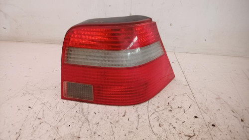 VOLKSWAGEN GOLF «IV» (1998) FANALERIA FANALE POST. DX. USATO Da 1997 A 2003 [[231141]]