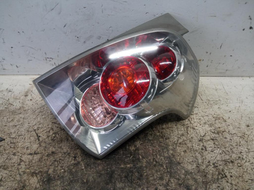 TOYOTA COROLLA VERSO «II» (2004) FANALERIA FANALE POST. DX. USATO Da 2005 in poi [[226308]]