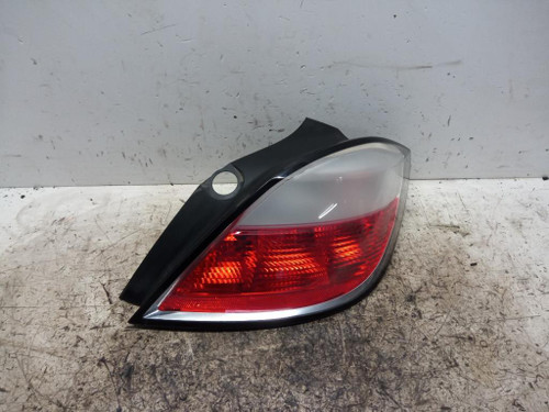 OPEL ASTRA «H» (2005) FANALERIA FANALE POST. DX. USATO Da 2004 A 2009 [[225041]]