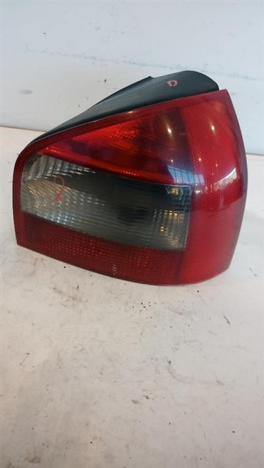 AUDI A3 «8L1» (2001) FANALERIA FANALE POST. DX. USATO [[92047]]