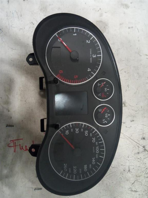 AUDI A3 «8P1» (2004) ALLESTIMENTI INTERNI QUADRO STRUMENTI USATO Da 2005 A 2008 [[239529]]